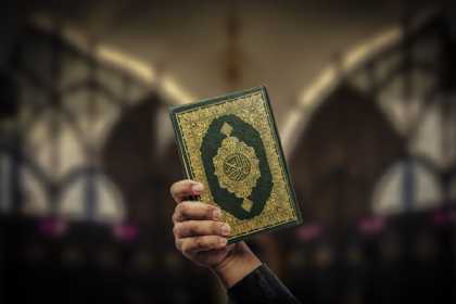 İsveçdə yenidən Quran yandırılıb