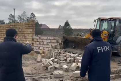 Sumqayıtda qanunsuz tikilən obyekt sökülüb