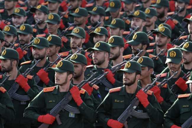 İranda 1 milyondan çox döyüşçü mümkün müharibə üçün səfərbər edilib