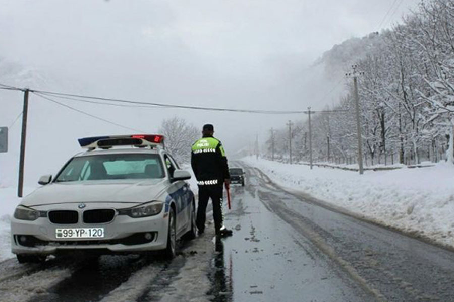 DİN qarlı hava ilə bağlı hərəkət iştirakçılarına müraciət edib