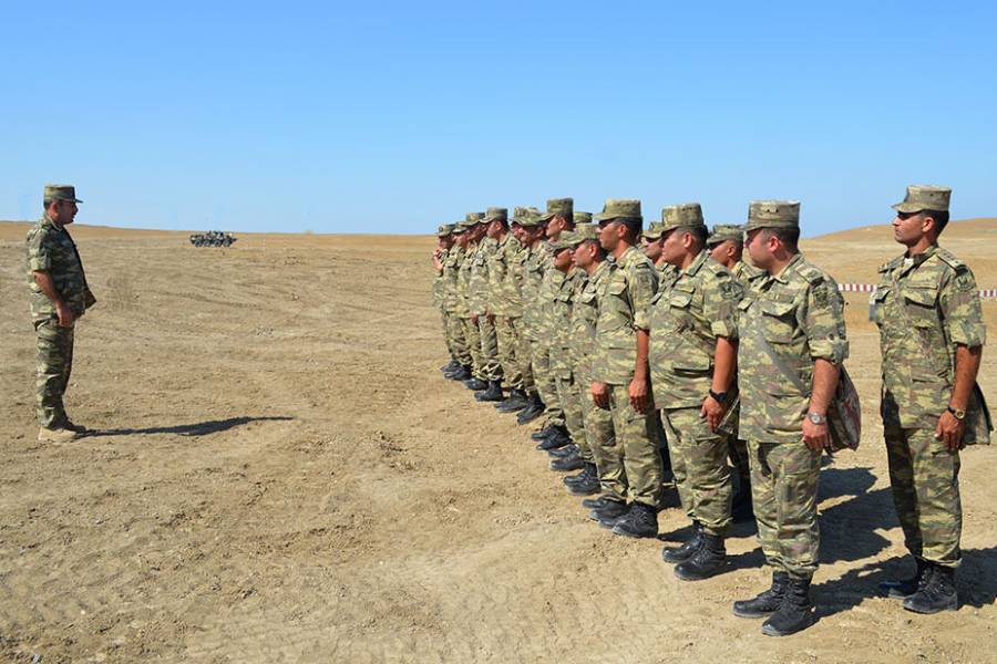 Ehtiyatda olan hərbçilərin təlim toplanışlarına çağırılması başlanıb