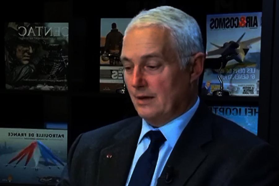 General: Trampın koalisiyasına qoşulmaq Titanikə bilet almaqdır 