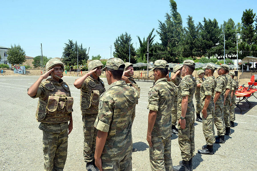 Hərbi qulluqçular icbari narkoloji müayinədən keçiriləcək