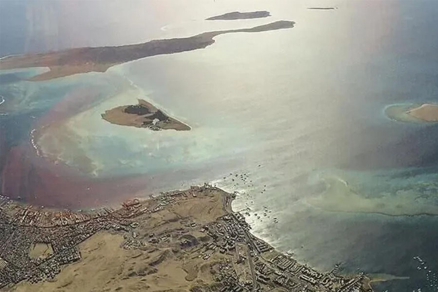 İran: ABŞ razılaşmaya əməl etməsə, Hörmüz boğazı bağlı qalacaq