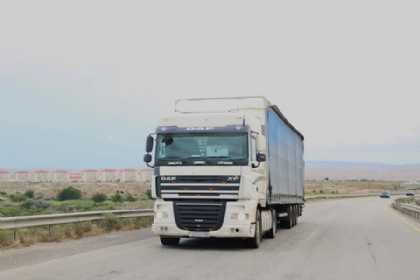 Yol polisi yük avtomobili sürücülərinə müraciət edib