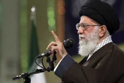 Ayətullah Xamenei: Bunu qadağan edirəm!