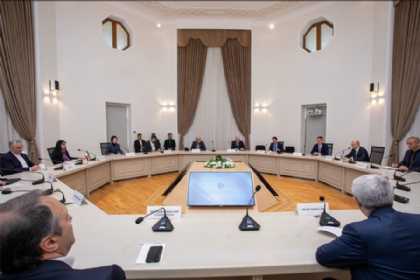 Azərbaycanla İran elektrik enerjisinin ixracı məsələsini müzakirə edib