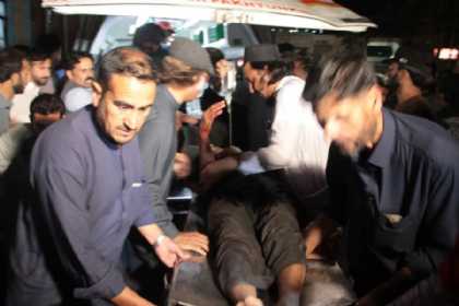 Pakistanda növbəti terror aktı: Onlarla ölü və yaralı var