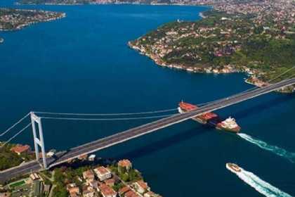 Türikyə Bosfor və Dardanel boğazlarından tranzit keçid haqqını 15 % artırıb