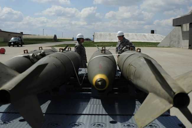 ABŞ İranda mülki şəxslərin yaşadığı evə 900 kiloqramlıq bomba atıb