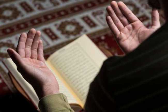 Cümə namazında İmam Rzanın (ə) oxuduğu dua