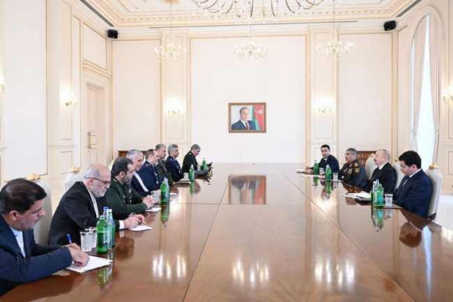 İham Əliyev İranın müdafiə və silahlı qüvvələrə dəstək nazirini qəbul edib