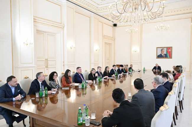 İlham Əliyev ABŞ Ticarət Palatasının nümayəndə heyətini qəbul edib