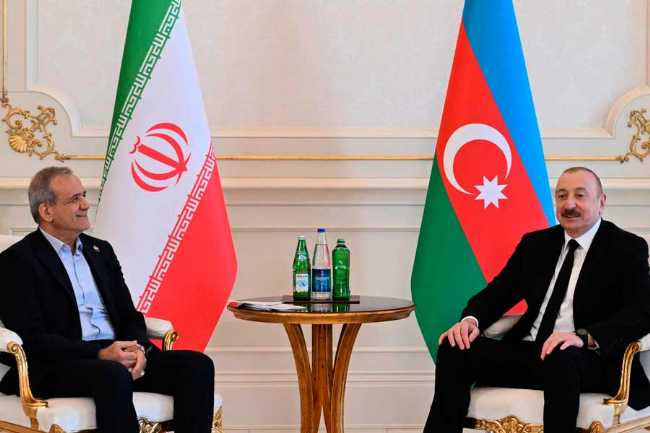 İlham Əliyev Məsud Pezeşkiana zəng edib