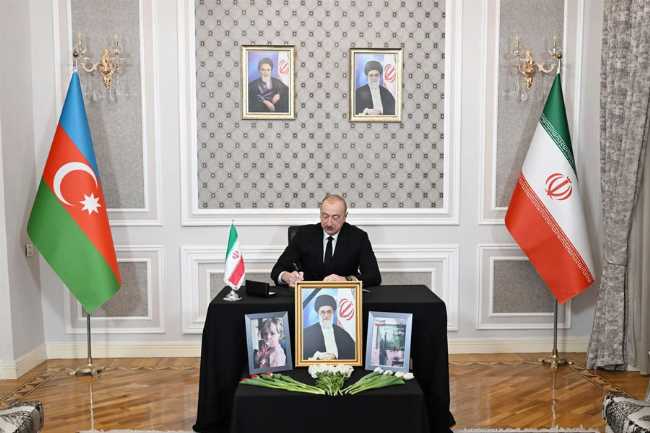 Prezident İlham Əliyev İranın Azərbaycandakı səfirliyində olub, başsağlığı verib