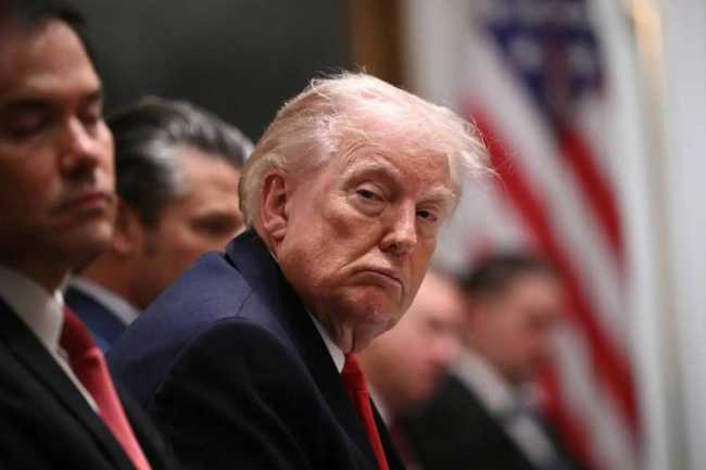 Tramp İranla ticarət edən ölkələrə rüsum tətbiq edib