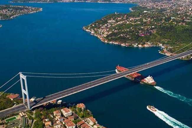 Türikyə Bosfor və Dardanel boğazlarından tranzit keçid haqqını 15 % artırıb