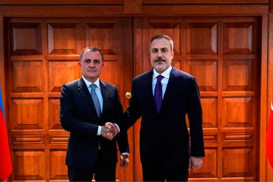 Azərbaycan və Türkiyə XİN rəhbərləri arasında müzakirə