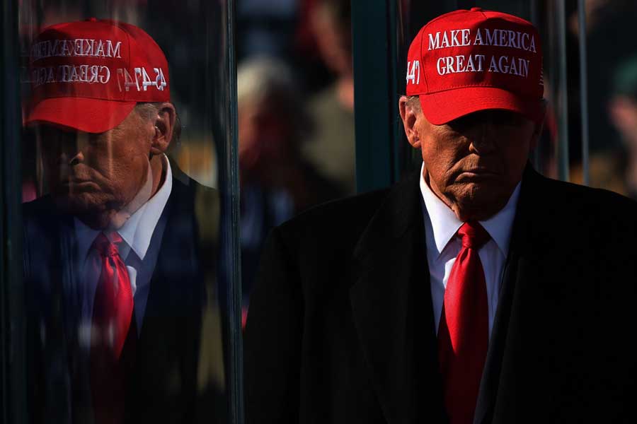 Bloomberg: İranla müharibə Trampın müttəfiqlərini ikiyə bölüb