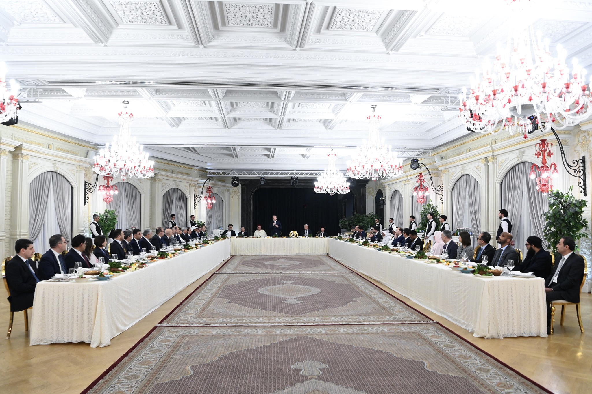 Azərbaycan XİN-nin iftar süfrəsində Qəzza mesajı - FOTO