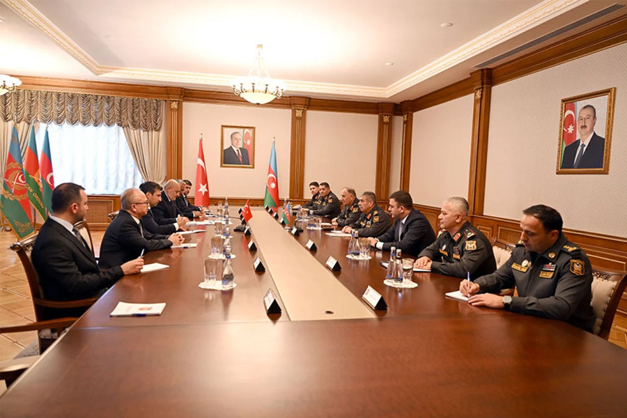 Zakir Həsənov Selçuk Bayraktarı qəbul edib